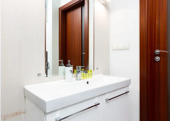 Niecala Renters شقة وارسو