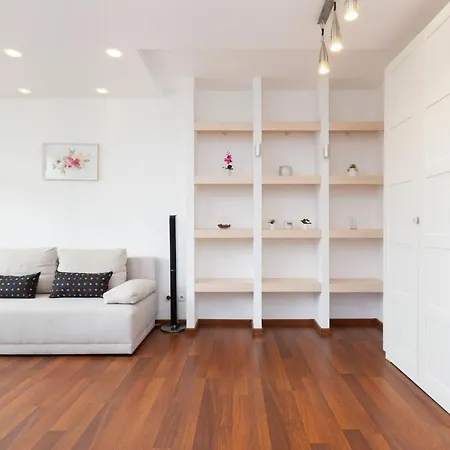 Niecala Renters